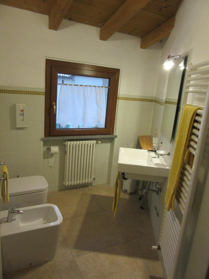 Gli Acini Bed & Breakfast Pietra de' Giorgi Bagian luar foto
