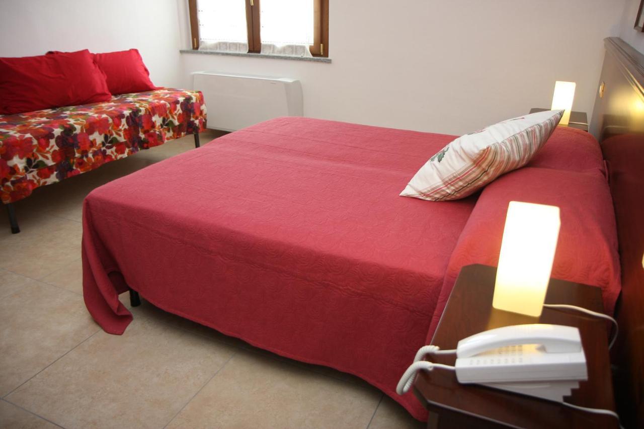 Gli Acini Bed & Breakfast Pietra de' Giorgi Bagian luar foto