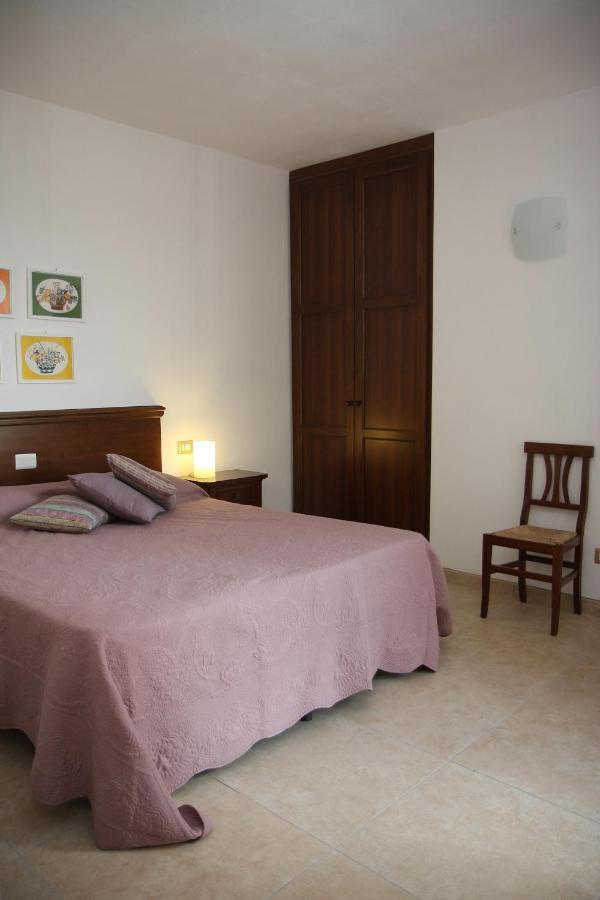 Gli Acini Bed & Breakfast Pietra de' Giorgi Bagian luar foto